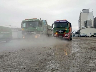 Hochdruck Straßenreinigung, Asphaltreinigung, Straßenkehrung, Kehrung von Wegen